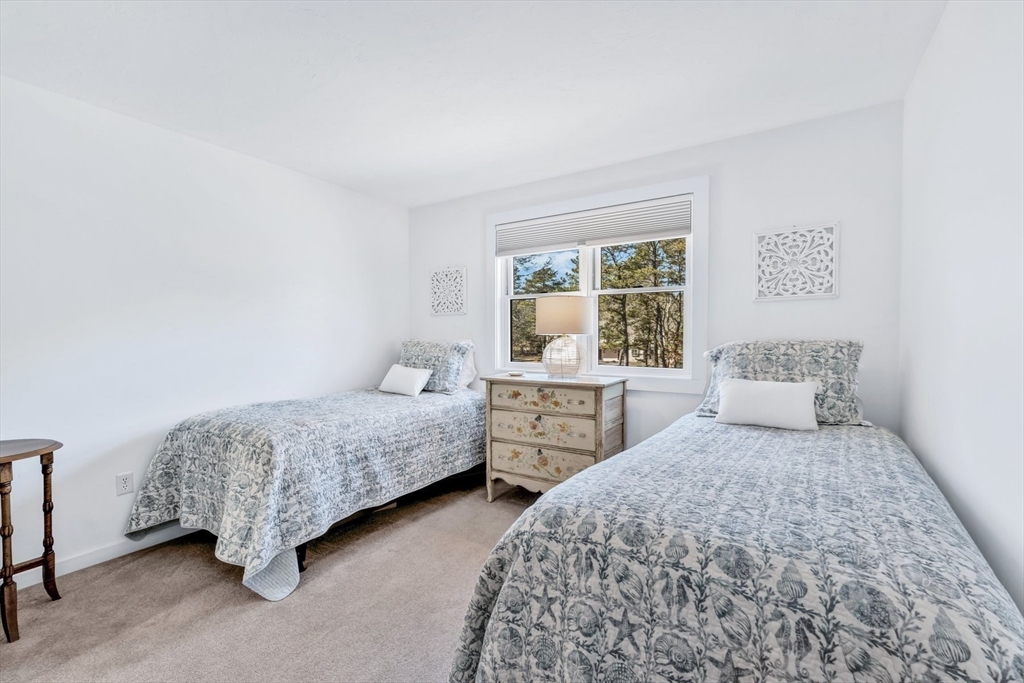 Mashpee, Massachusetts 02649, United States, 2 Bedrooms Bedrooms, ,2 BathroomsBathrooms,Residential,Pending,124535