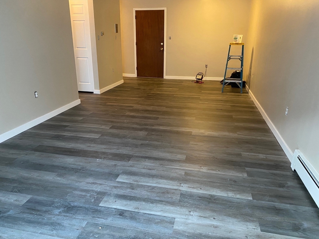 14 Kenmar Dr 102