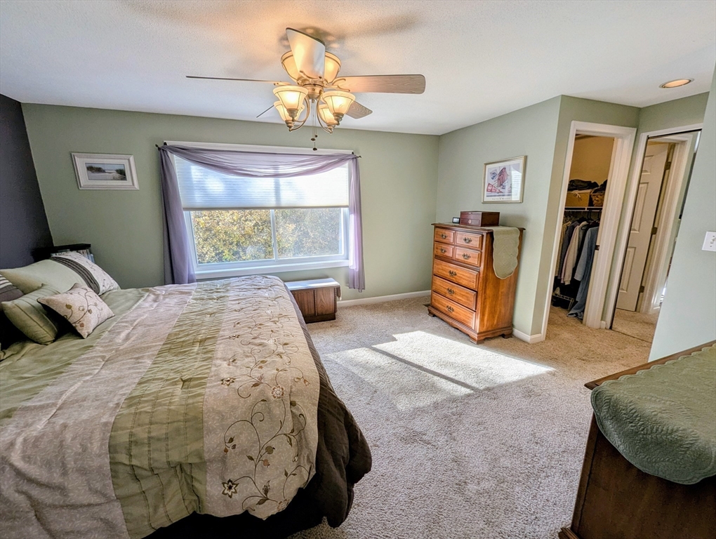 Franklin, Massachusetts 02038, United States, 2 Bedrooms Bedrooms, ,3 BathroomsBathrooms,Residential,Pending,245807