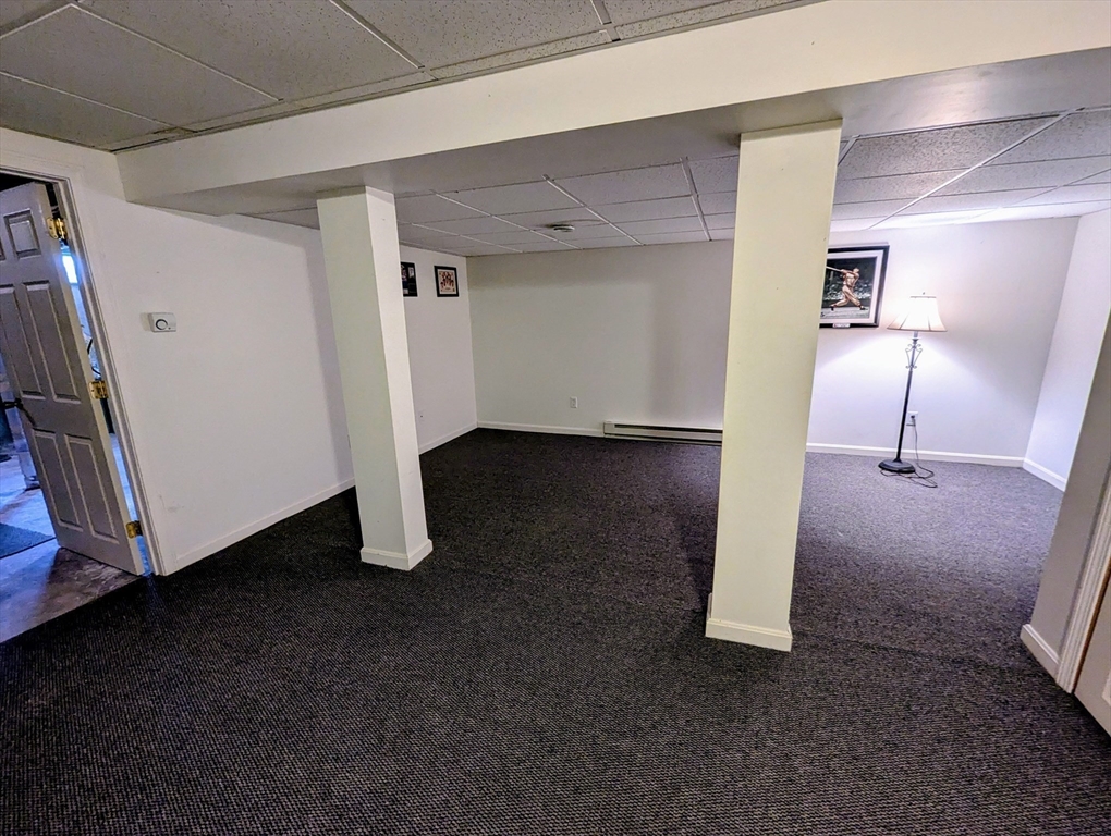 Franklin, Massachusetts 02038, United States, 2 Bedrooms Bedrooms, ,3 BathroomsBathrooms,Residential,Pending,245807