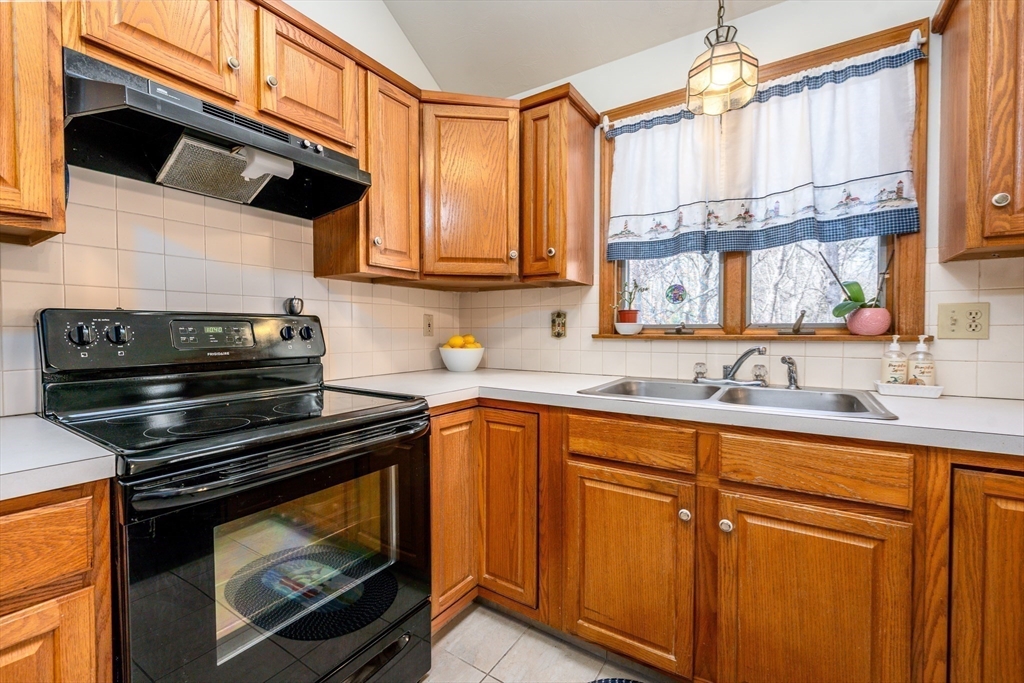 92 Azalea Dr