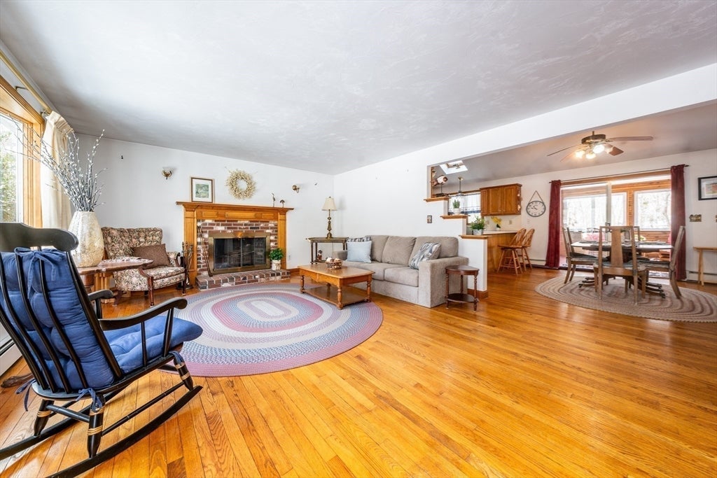 92 Azalea Dr