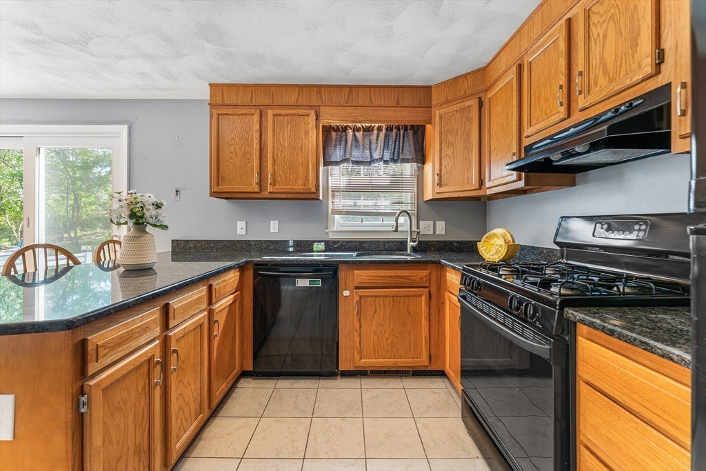 905 Wellman Ave #905, Chelmsford, MA Photo #9