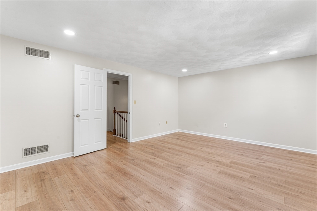 905 Wellman Ave #905, Chelmsford, MA Photo #21