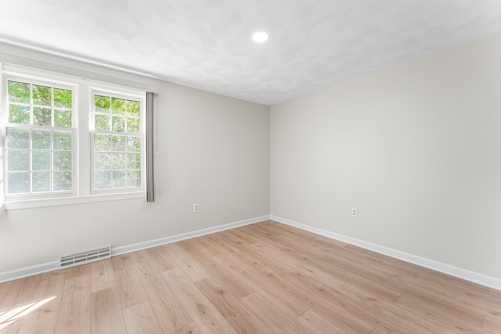 905 Wellman Ave #905, Chelmsford, MA Photo #15