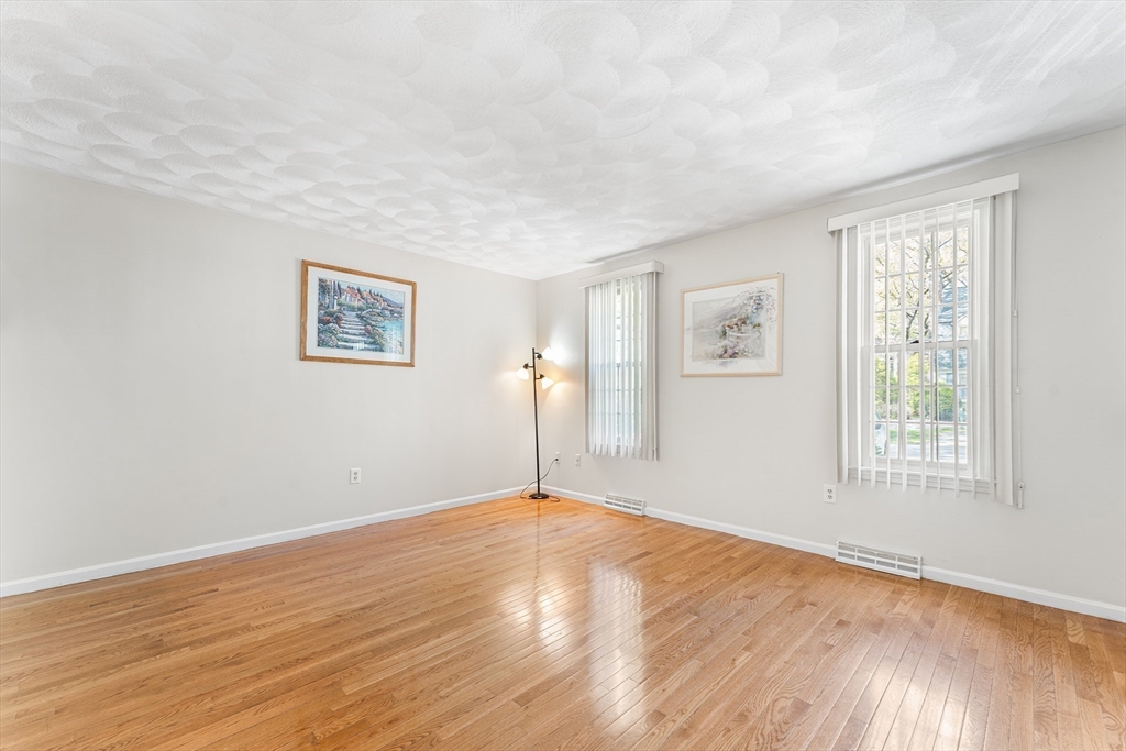 905 Wellman Ave #905, Chelmsford, MA Photo #6