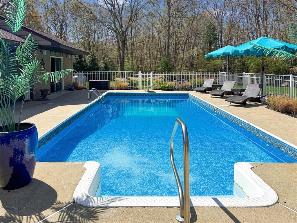 20 Dartmouth Farm Trl