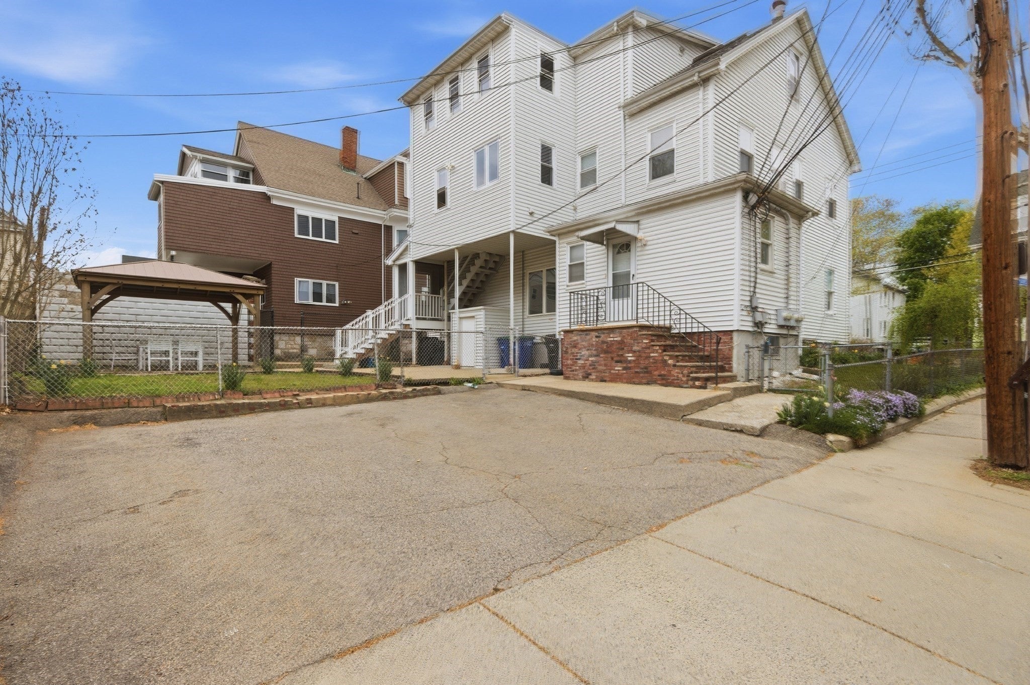 126 Summer St
