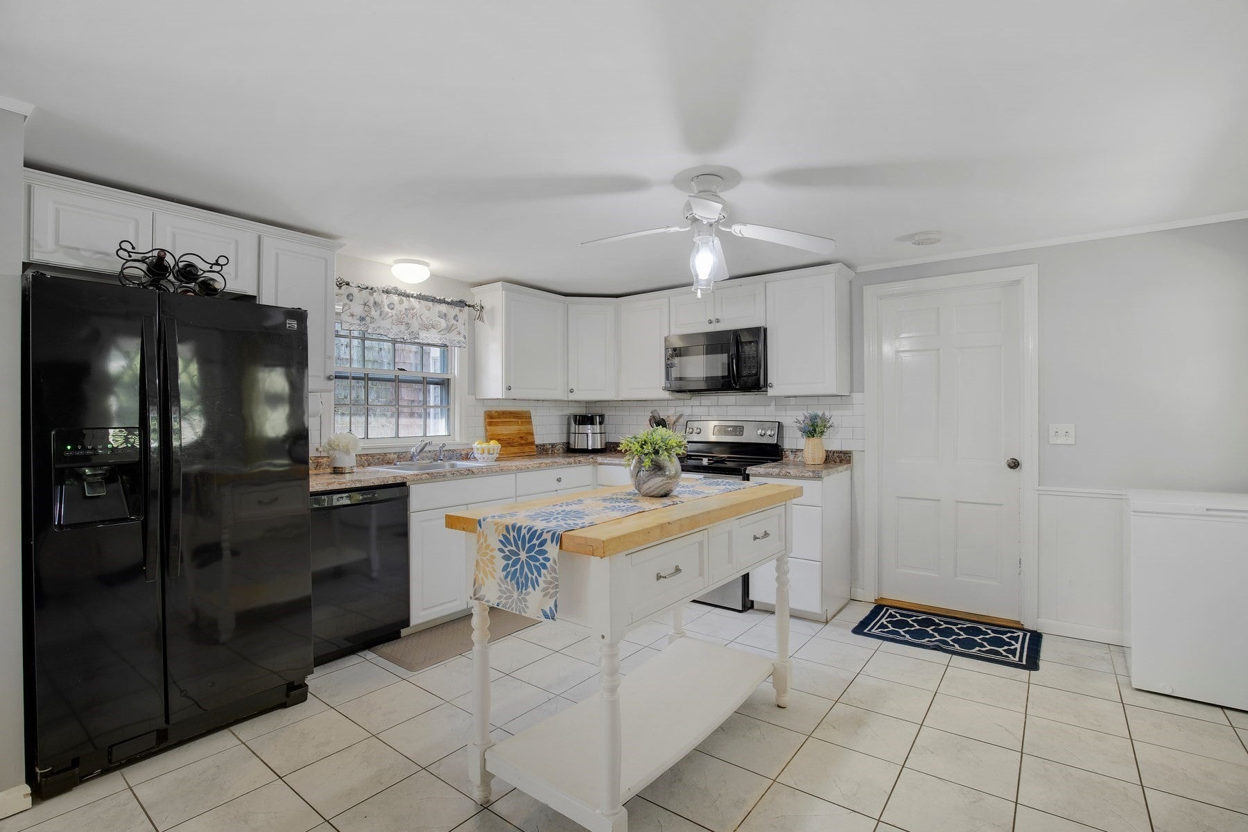 11 and 11A Gateway St, Yarmouth, MA, 11 and 11A Gateway St, Yarmouth, MA Photo #6