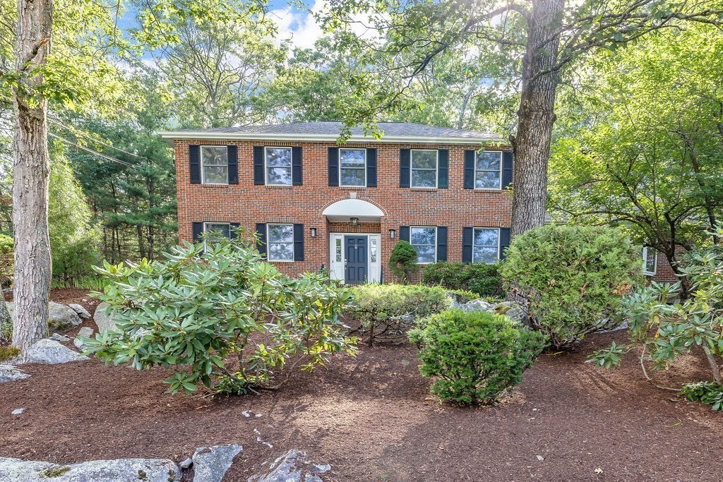 Natick, Massachusetts 01760, United States, 4 Bedrooms Bedrooms, ,3 BathroomsBathrooms,Residential,Active,168949