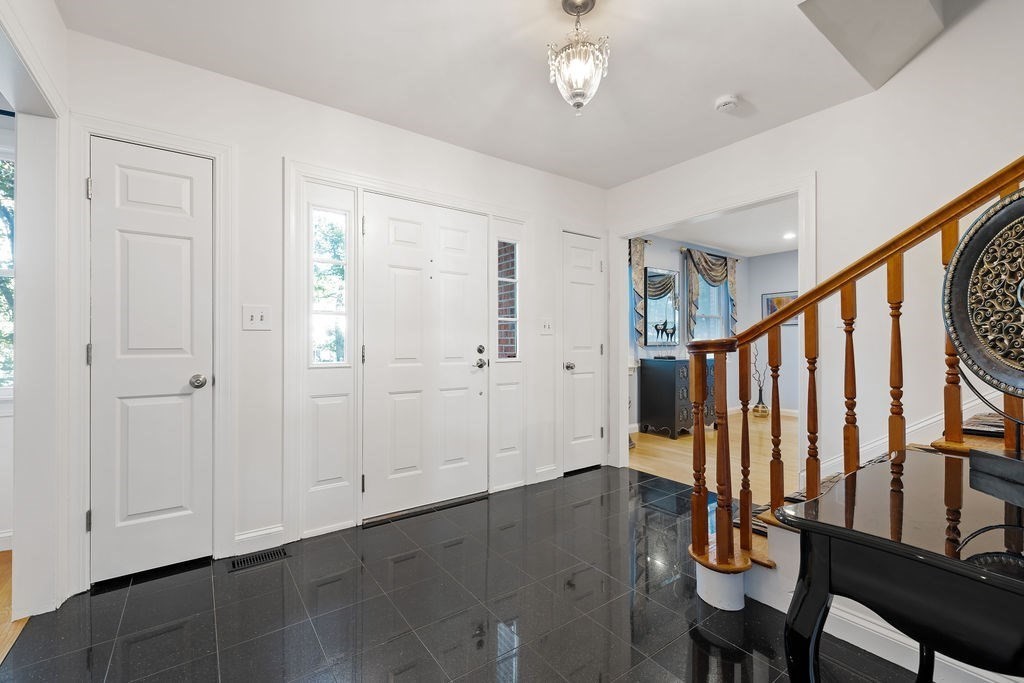 Natick, Massachusetts 01760, United States, 4 Bedrooms Bedrooms, ,3 BathroomsBathrooms,Residential,Active,168949