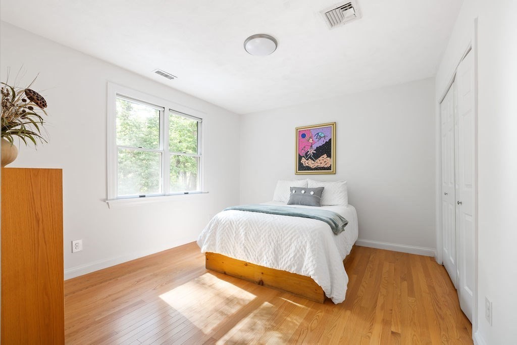 Natick, Massachusetts 01760, United States, 4 Bedrooms Bedrooms, ,3 BathroomsBathrooms,Residential,Active,168949