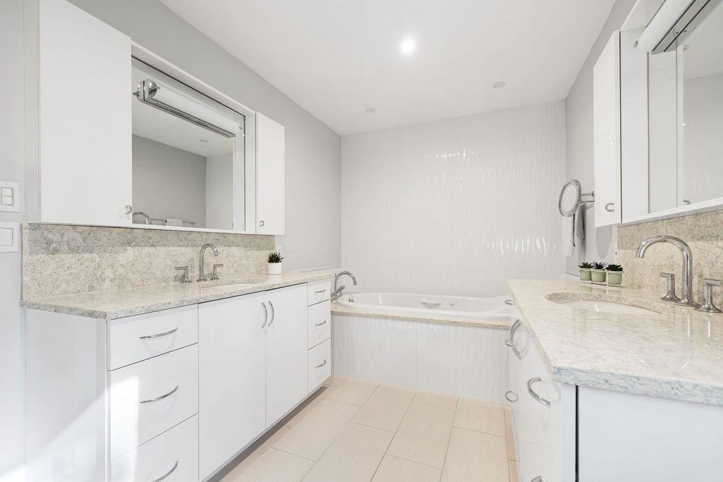 Natick, Massachusetts 01760, United States, 4 Bedrooms Bedrooms, ,3 BathroomsBathrooms,Residential,Active,168949