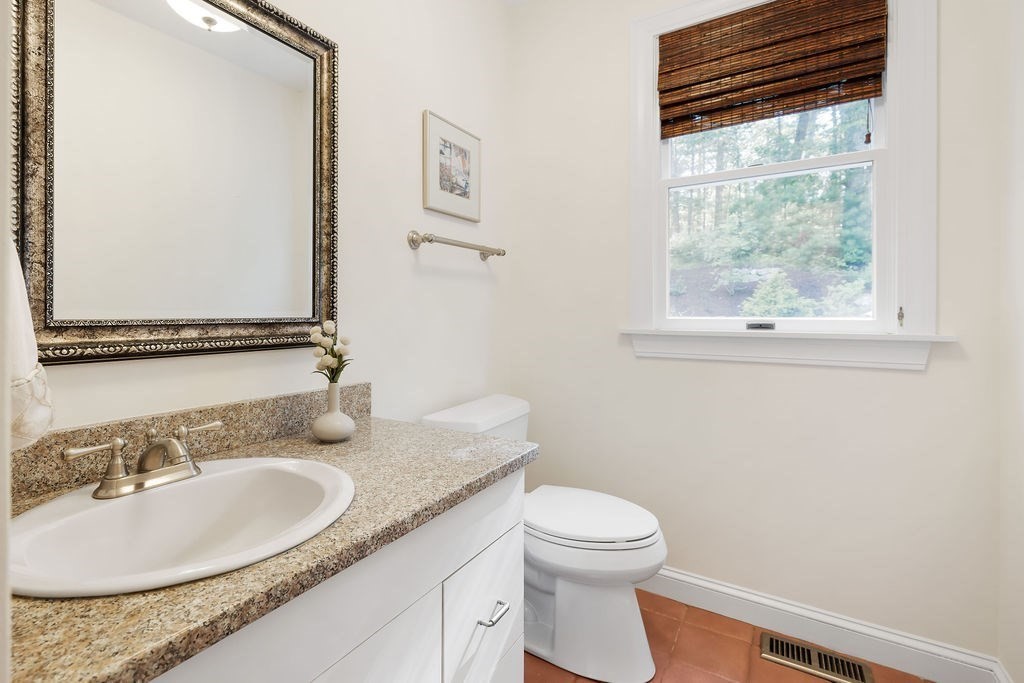 Natick, Massachusetts 01760, United States, 4 Bedrooms Bedrooms, ,3 BathroomsBathrooms,Residential,Active,168949