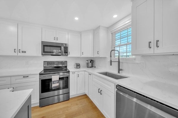 35 Holbrook Ave, Wellfleet, MA, 35 Holbrook Ave, Wellfleet, MA Photo #4
