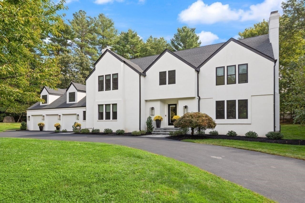 16 Weathervane Rd