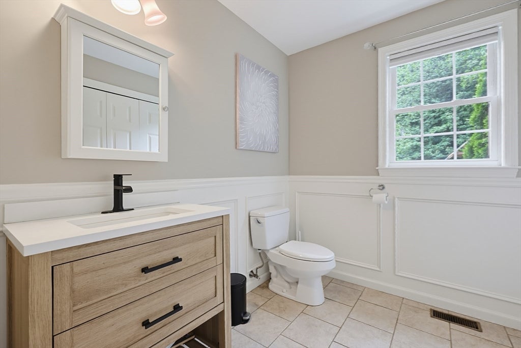 28 Roland Way, Milford, MA, 28 Roland Way, Milford, MA Photo #21