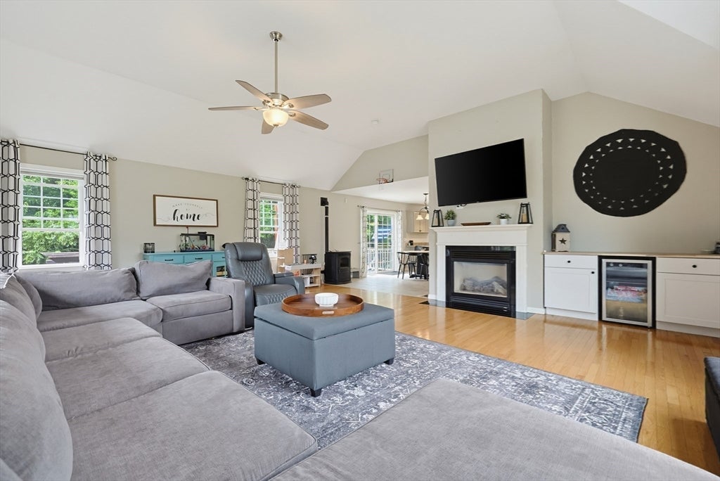 28 Roland Way, Milford, MA, 28 Roland Way, Milford, MA Photo #9