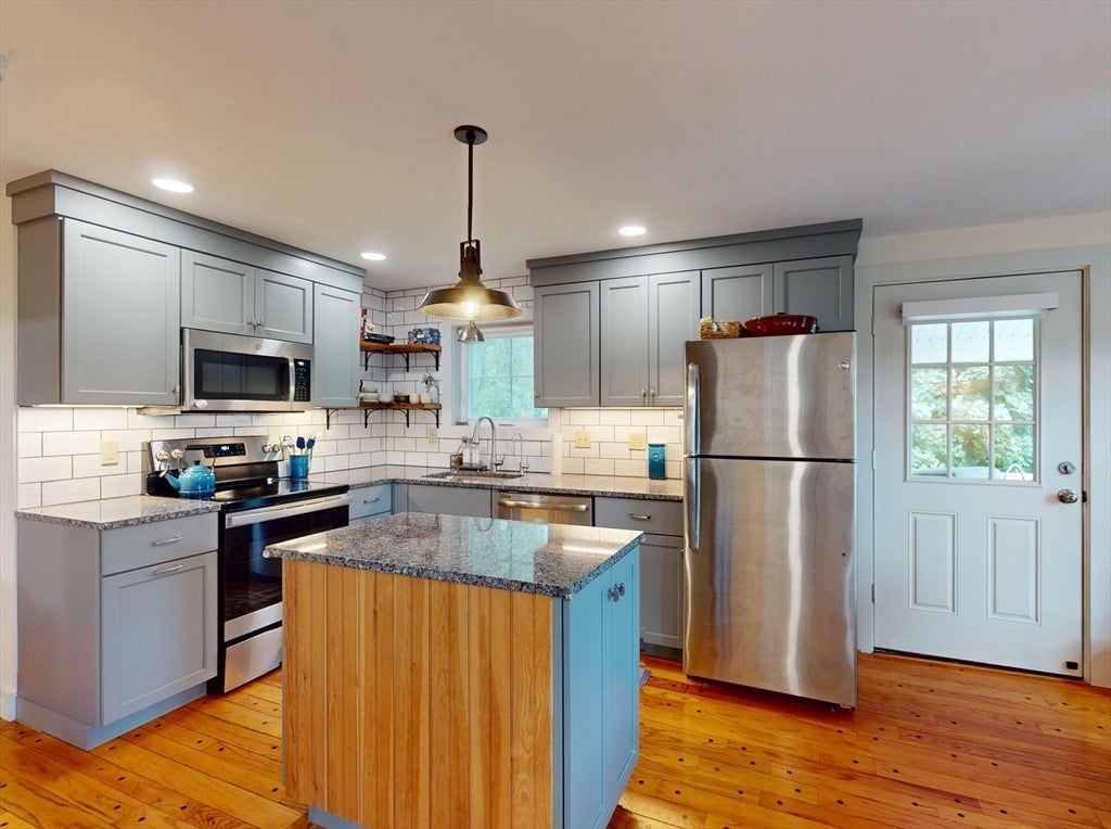 44 Green St, Buckland, MA Photo #4