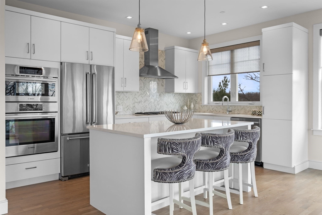 71 Greenwood Avenue 202