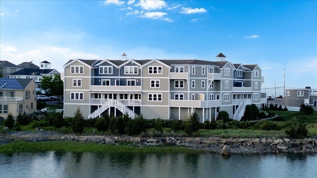 7 Bay St 3