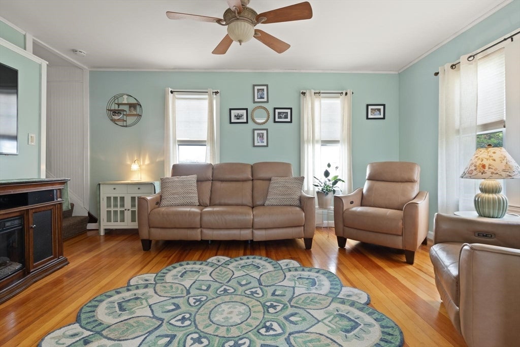 8 Palmer Ave, Saugus, MA, 8 Palmer Ave, Saugus, MA Photo #6