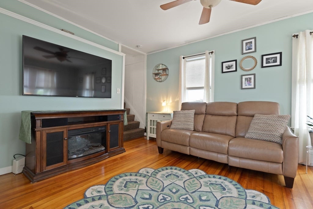 8 Palmer Ave, Saugus, MA, 8 Palmer Ave, Saugus, MA Photo #9