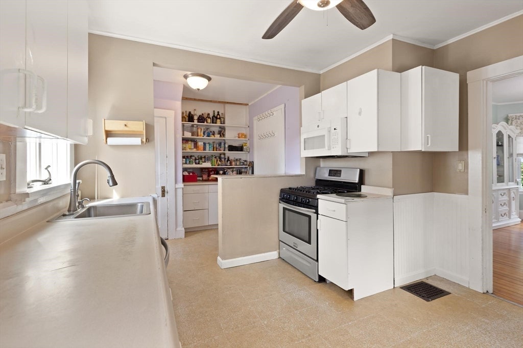 8 Palmer Ave, Saugus, MA, 8 Palmer Ave, Saugus, MA Photo #17