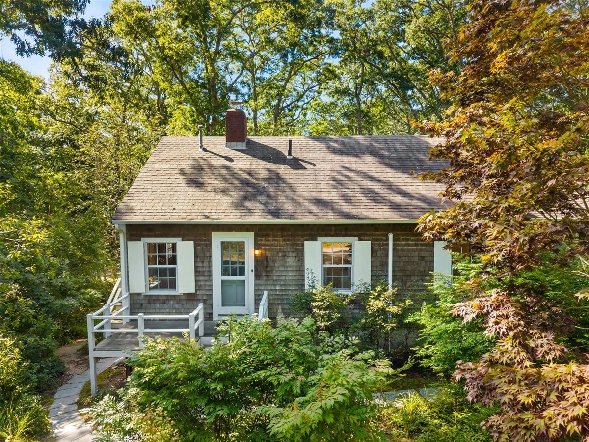89 F R Lillie RD, Falmouth, MA, 89 F R Lillie RD, Falmouth, MA Photo #2