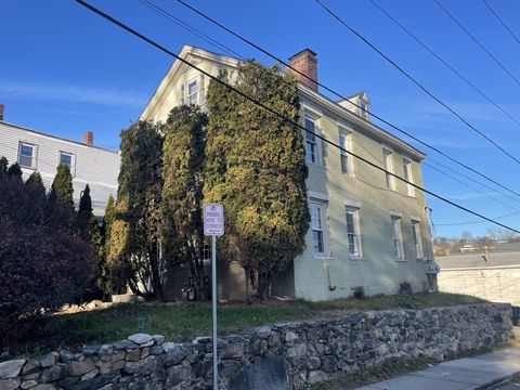 53 Mechanic St Marlborough MA 01752