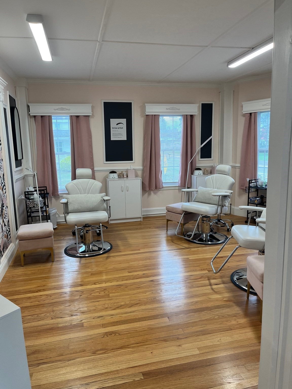 273 W Main St
