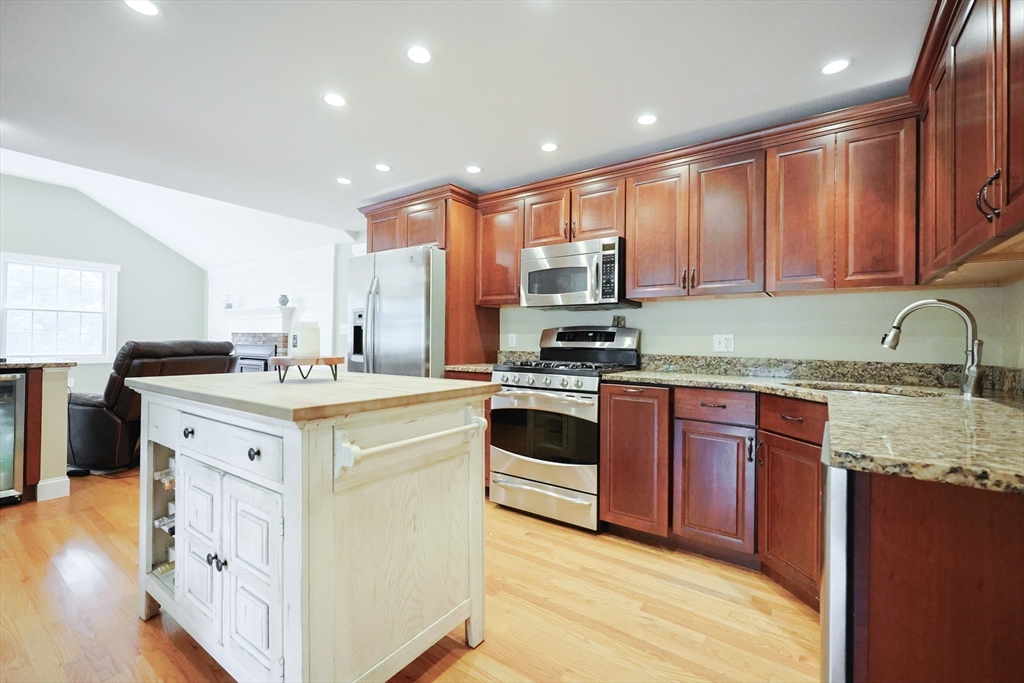 24 Enfield Dr