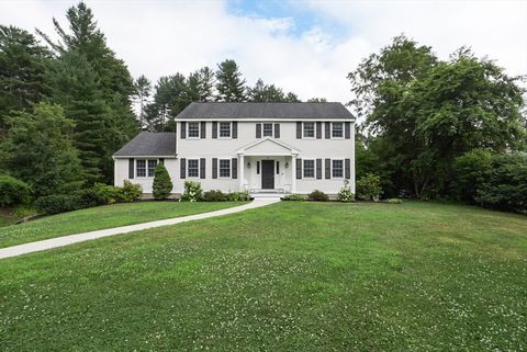 24 Enfield Dr Andover MA 01810