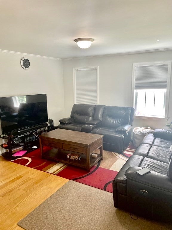34 Prospect St 1