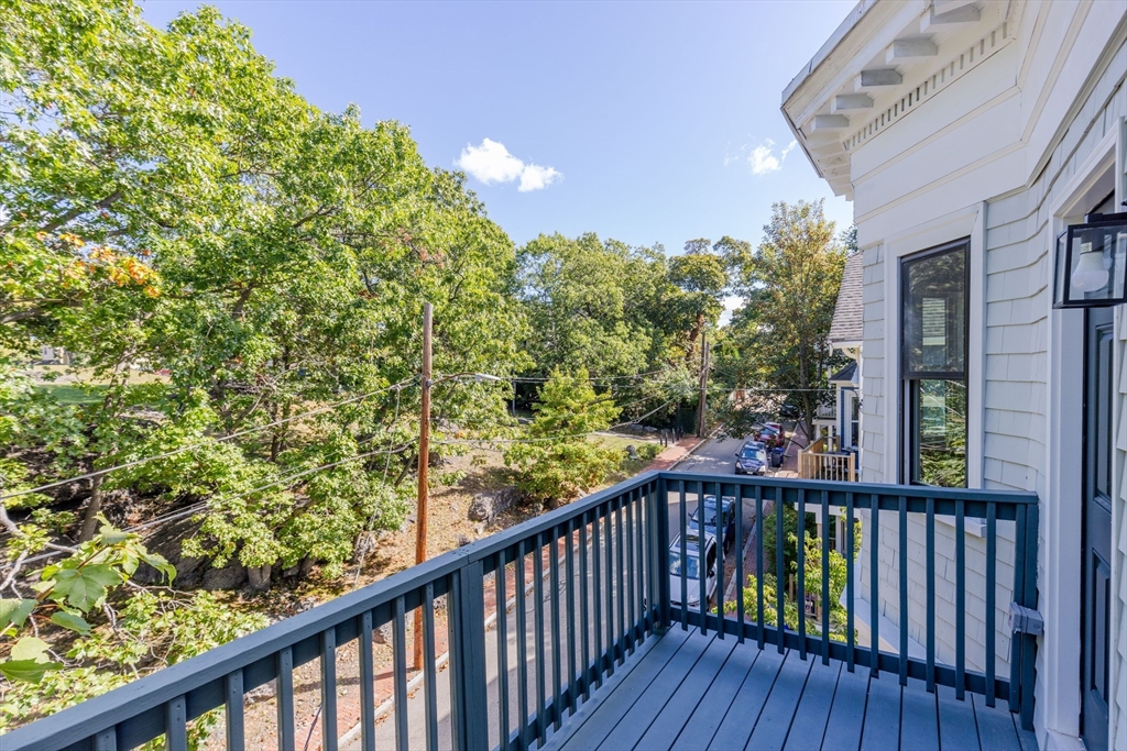51 Beech Glen St. 3