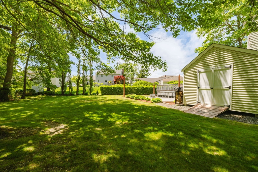 6 Gentry Ln