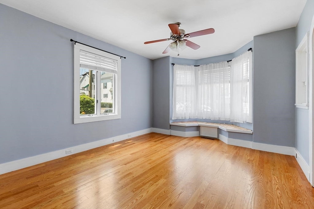 18 Willow Ave, Salem, MA Photo #11