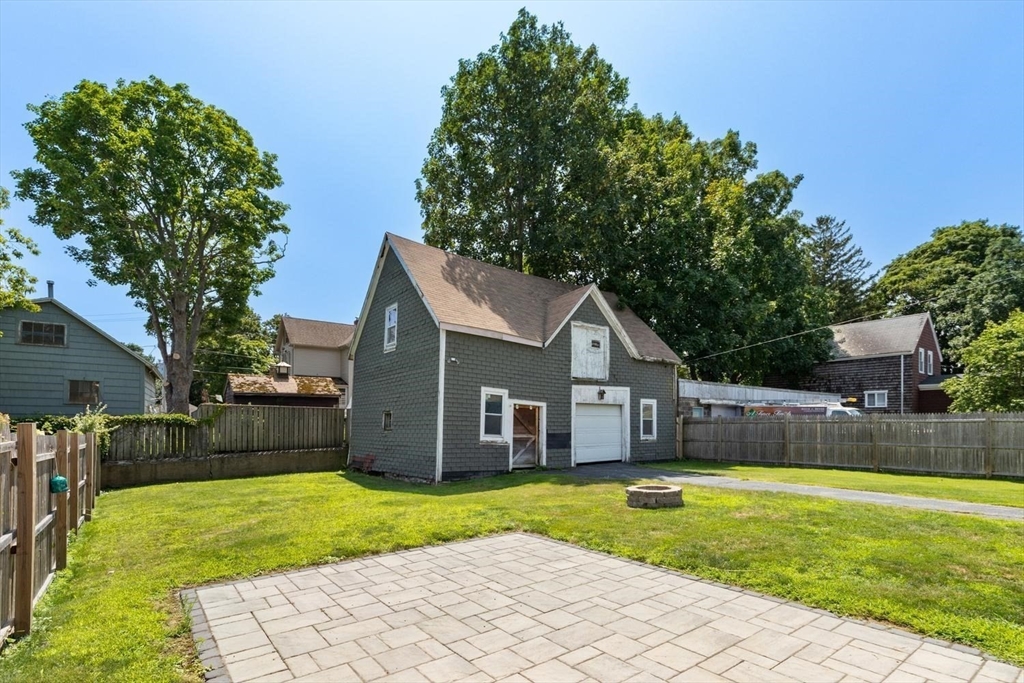 18 Willow Ave, Salem, MA Photo #27