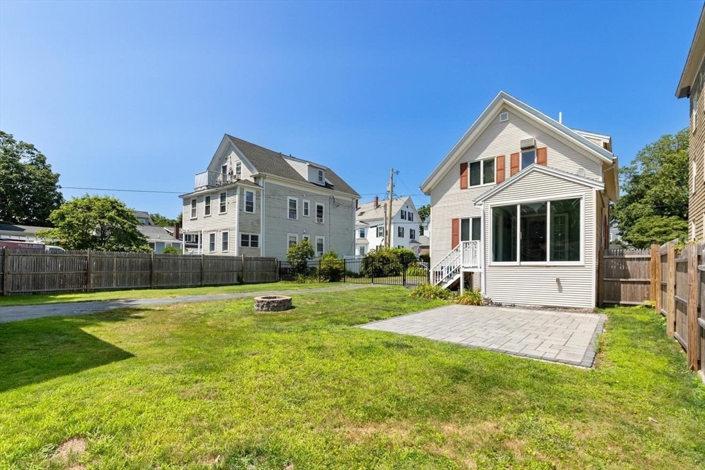 18 Willow Ave, Salem, MA Photo #26