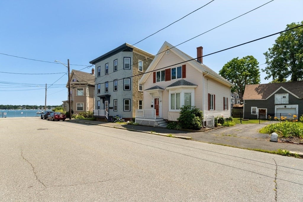 18 Willow Ave, Salem, MA Photo #36