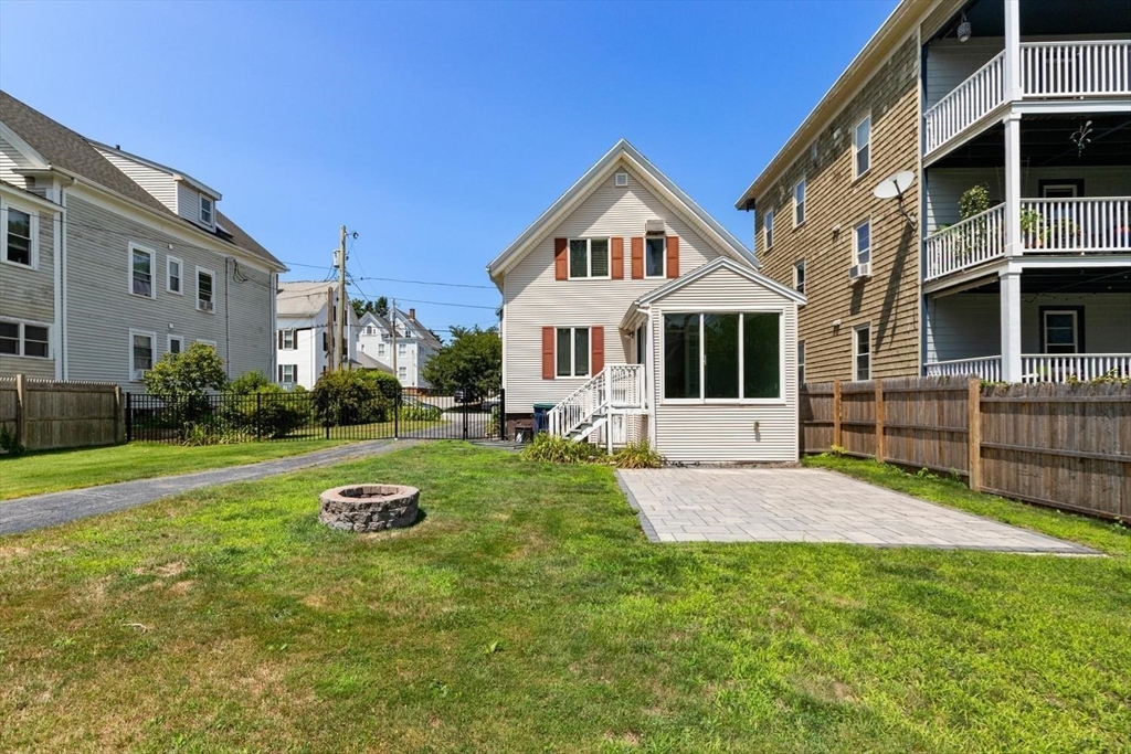 18 Willow Ave, Salem, MA Photo #25