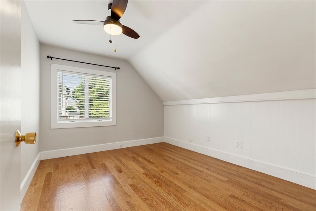 18 Willow Ave, Salem, MA Photo #21