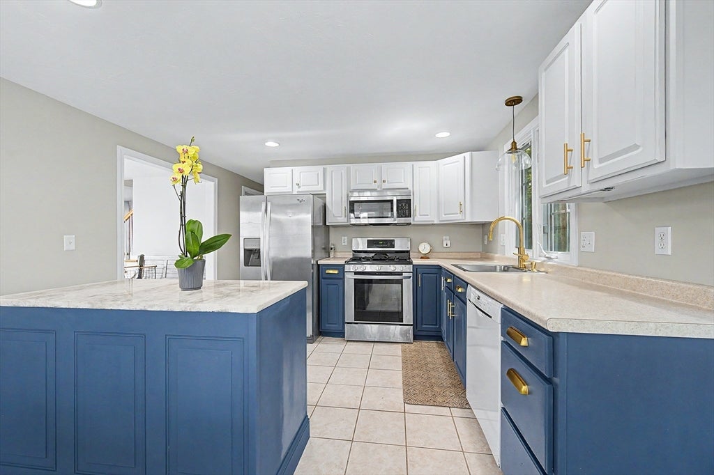 10 Fuller Ave #15, Attleboro, MA, 10 Fuller Ave #15, Attleboro, MA Photo #9