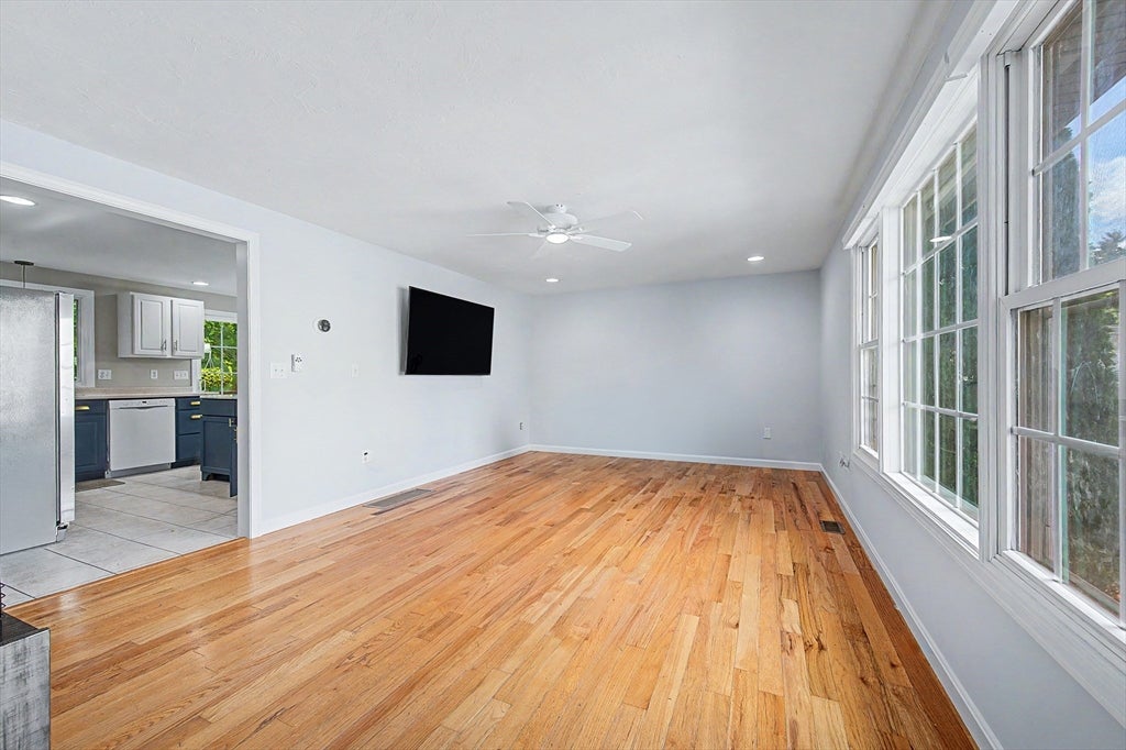 10 Fuller Ave #15, Attleboro, MA, 10 Fuller Ave #15, Attleboro, MA Photo #5