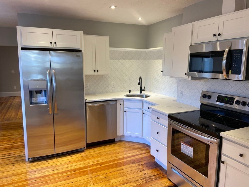 46 Court St #2, Plymouth, MA, 46 Court St #2, Plymouth, MA Photo #3