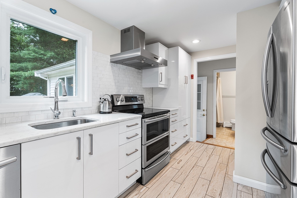 17 Lilian Rd