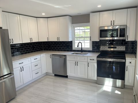 306 Greenwood St Worcester MA 01607