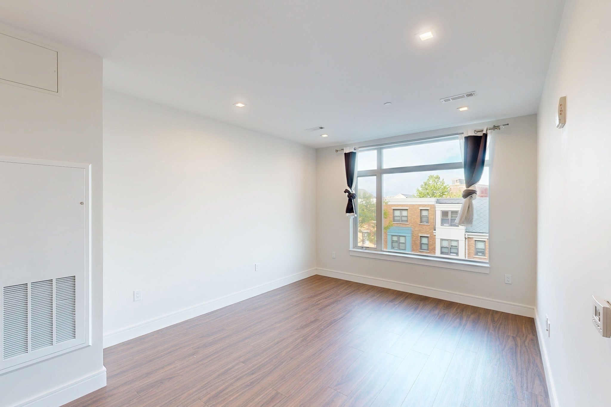 99 Sumner St 305