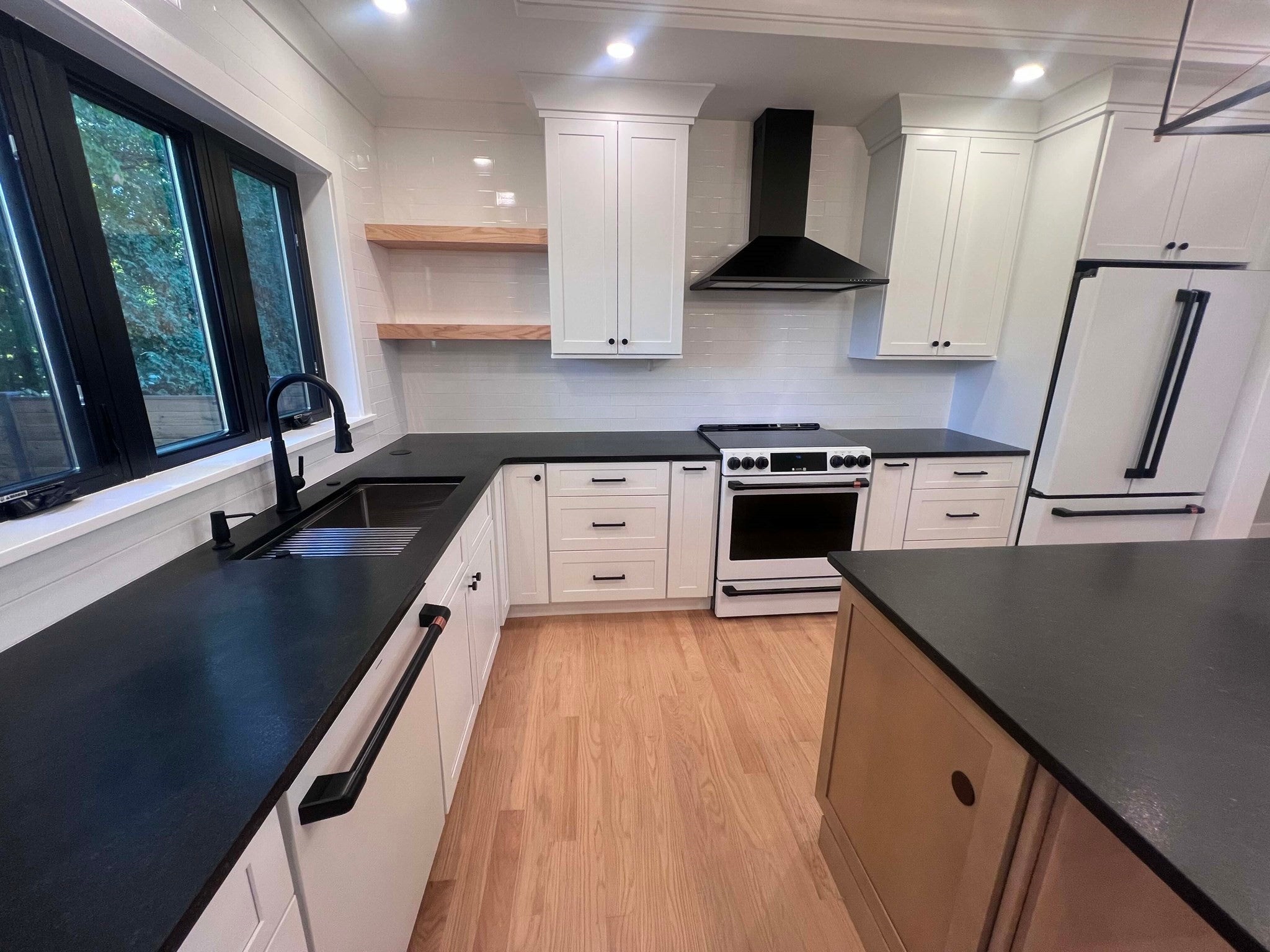 10 Webber Avenue #202, Bedford, MA Photo #2