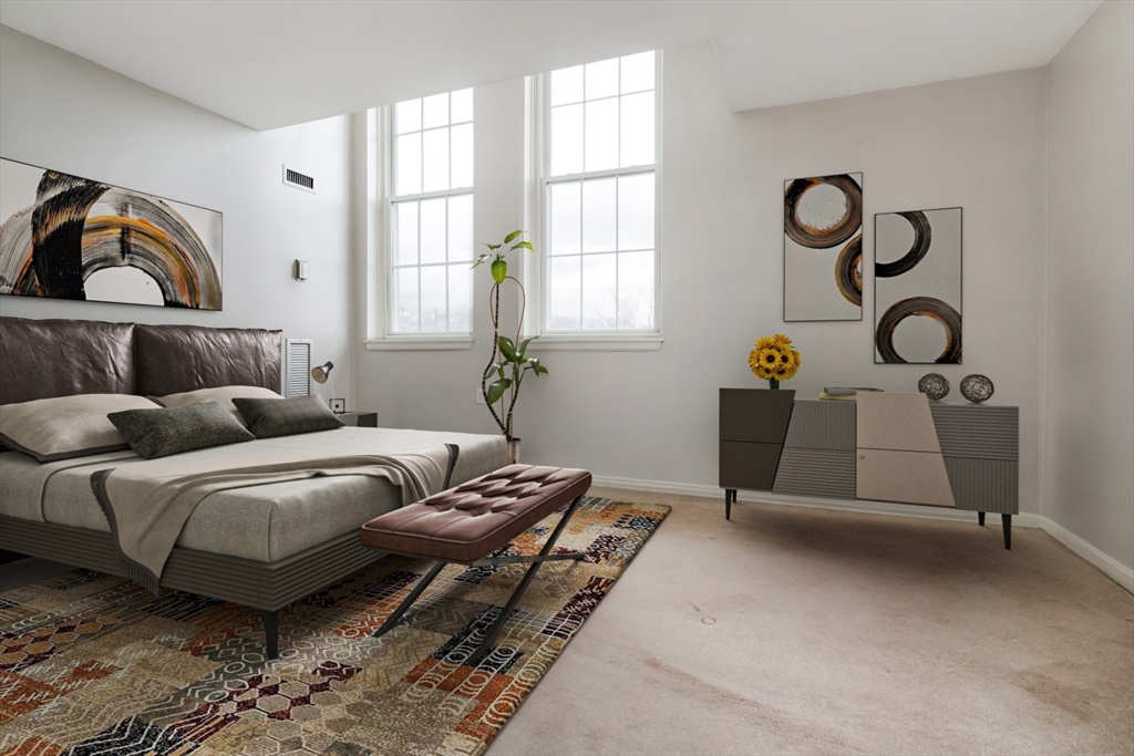 Malden, Massachusetts 02148, United States, 2 Bedrooms Bedrooms, ,2 BathroomsBathrooms,Residential,Contingent,89069